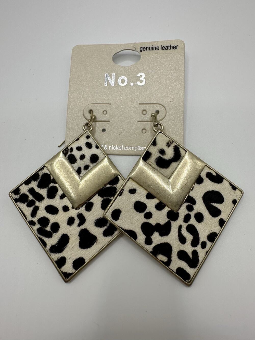 NWT No. 3 Genuine Leather Leopard Print Gold Tone Heavy Dangle Earrings 3”L